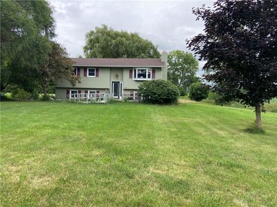 9351 S Warsaw Rd N, Le Roy, NY, 14482