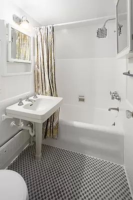 5th image of 5 Tudor City Pl APT 802