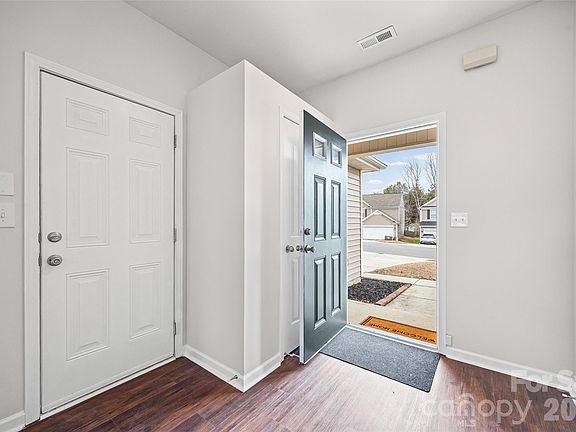 2nd image of 2051 Moss Creek Dr