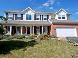 708 N Sparkle Ct, Oswego, IL 60543