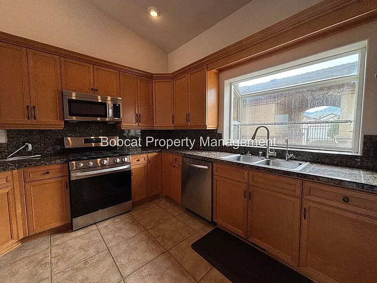 963 Ranchview Cir — Photo 23