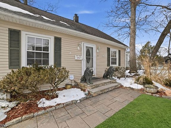 4th image of 37 Lee Rd