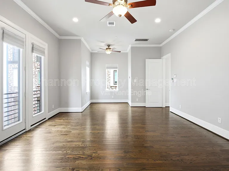 2119 Taft St — Photo 6