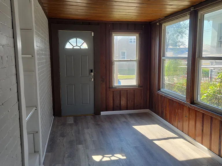 1709 Edison Ave — Photo 14