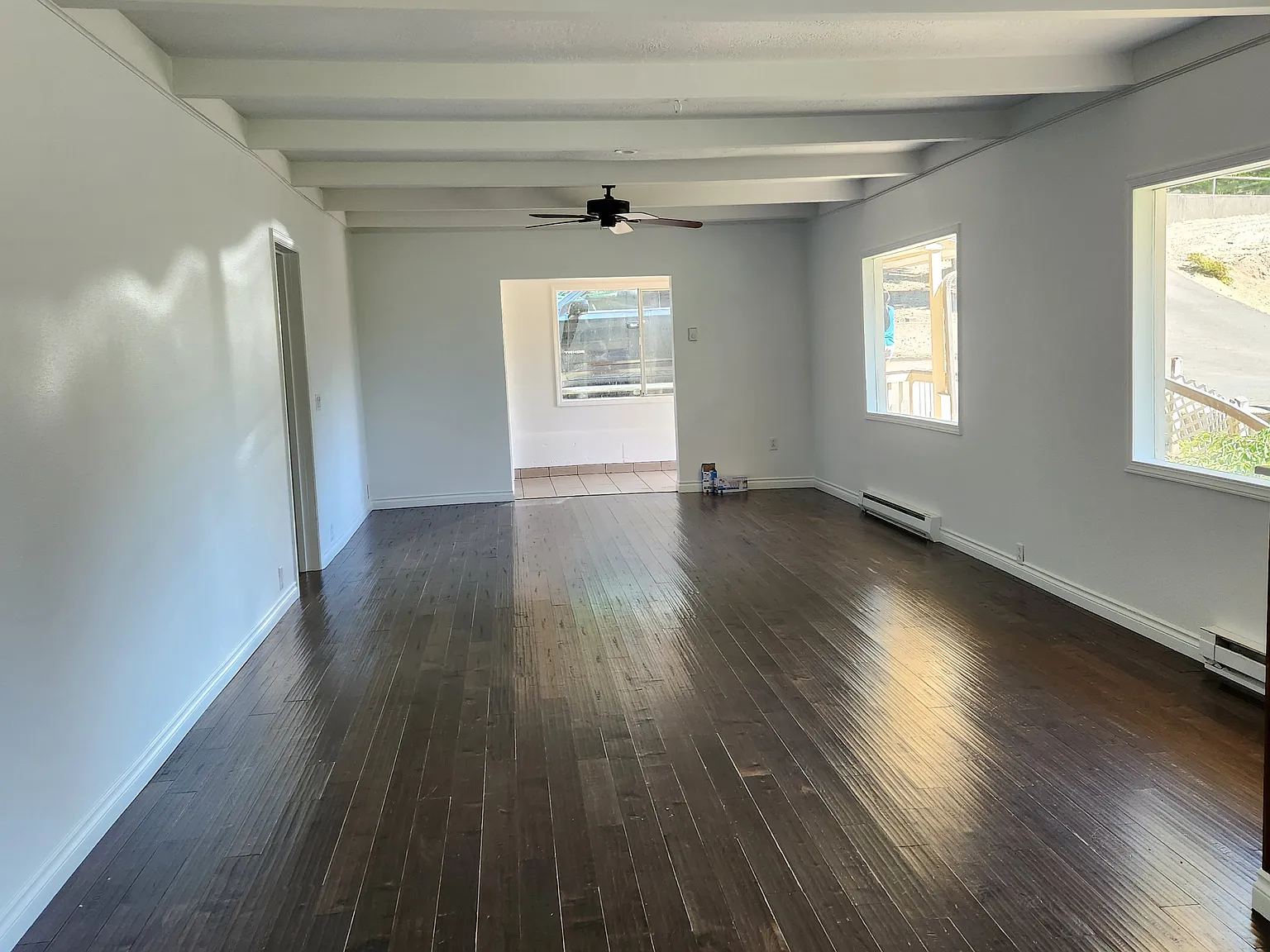 1519 NE Arcadia Dr — Photo 4