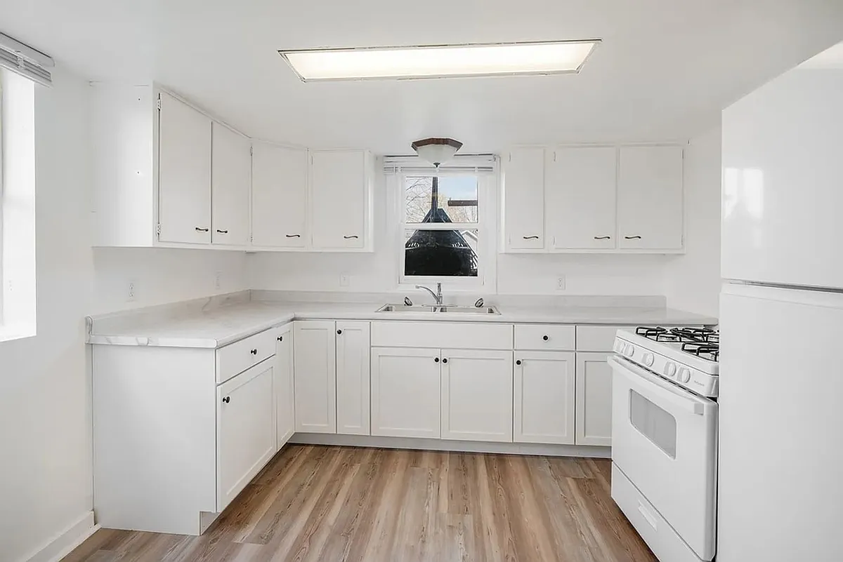 Building Photo - 1506 Philo Road. Unit B