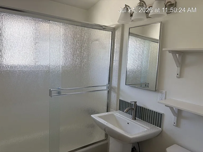 tup245 — Photo 12