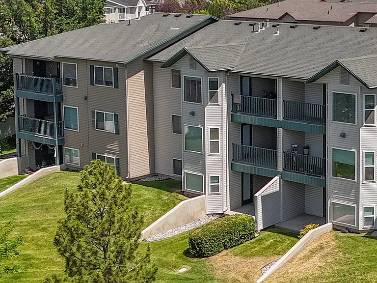 Hanbury Manor Apartments — Photo 46