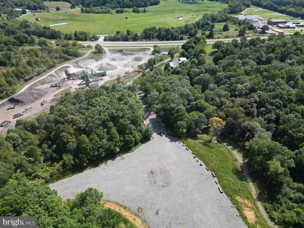 405 Checks Rd, Summersville, WV 26651