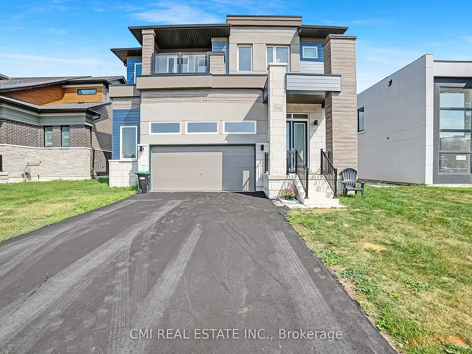 3742 Sunbank Cres