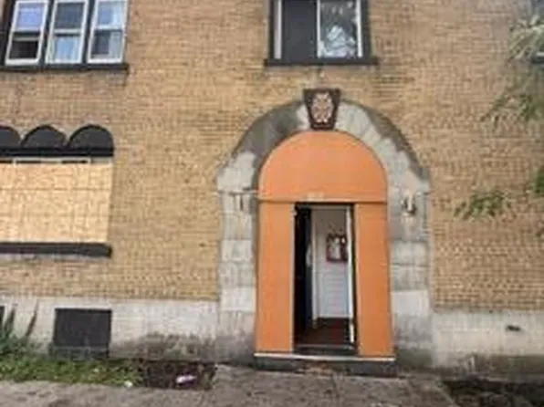 2517 W Capitol DRIVE, Milwaukee, WI 53206