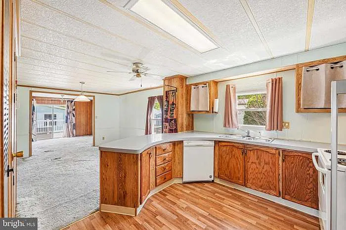 713 Cypress Ct — Photo 4