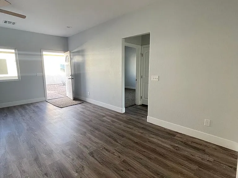 1420 S Ogallala St #1 — Photo 8