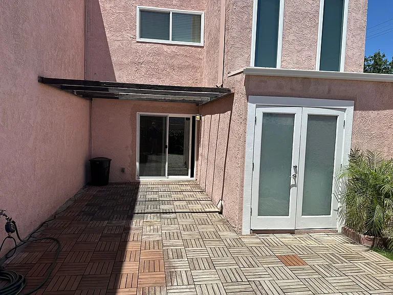2274 E Desert Inn Rd — Photo 34
