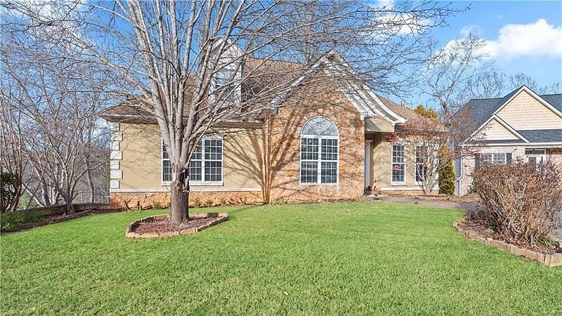 1st image of 405 Creek View Ct
