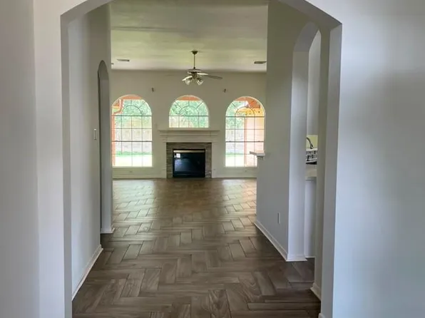 5523 Waverdale Ct, Sugar Land, TX 77479