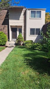 1 W Williamsburg Towne St E, Southfield, MI, 48075