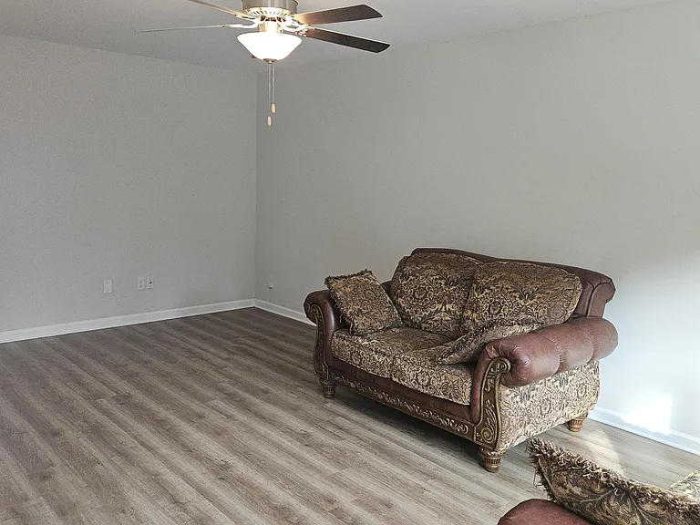 1441 Feldspar Ct — Photo 8