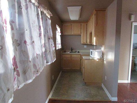 5th image of 117 W Bonnie Brae Ct Unit B