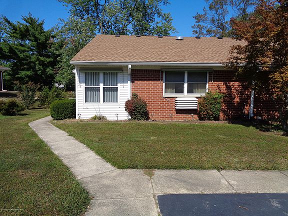 2nd image of 17 Snowberry Ln #A