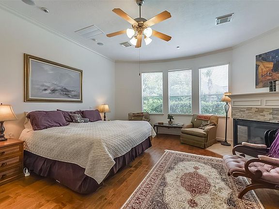 5th image of 7718 Courtney Manor Ln