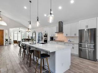 16825 S 12th Way, Phoenix, AZ 85048
