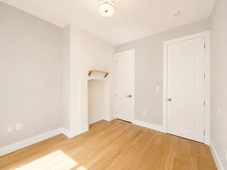 285 Bleecker St #1R — Photo 10