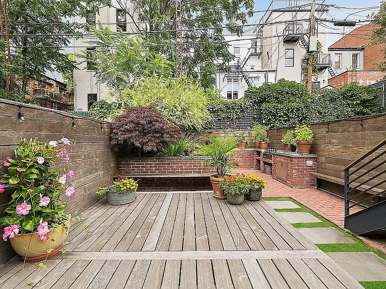 141 1/2 Nelson St #GARDEN — Photo 9