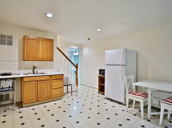 (undisclosed Address), Fairfax, VA 22030