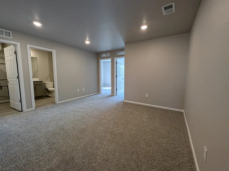22320 E 8th Ave — Photo 7