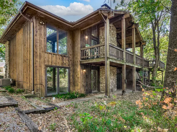 2710 Cherokee Hills Dr, Bartlesville, OK 74006