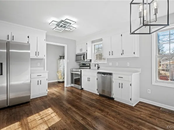 3010 Longstreet Dr, Petersburg, VA 23805