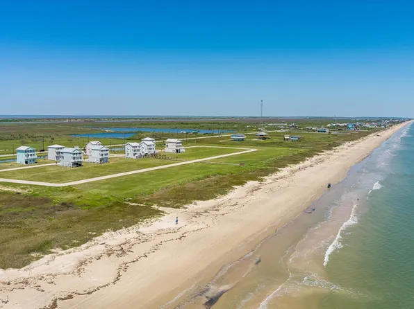 579 Annabelle Dr, Gilchrist, TX 77617