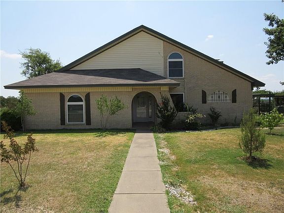 2nd image of 114 Meadow Dr
