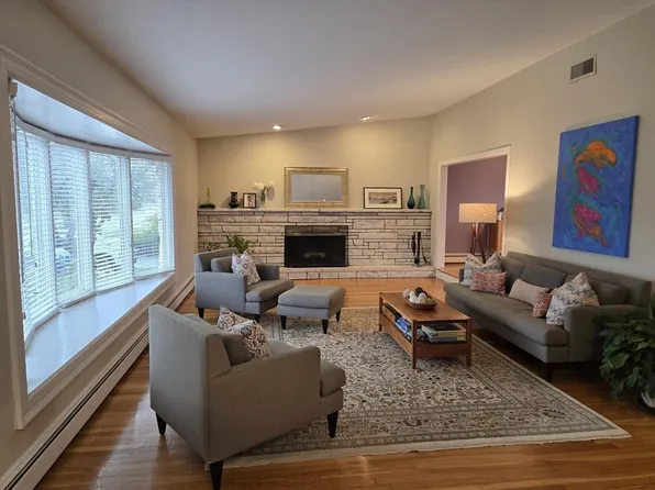 58 Leicester Rd, Marblehead, MA 01945