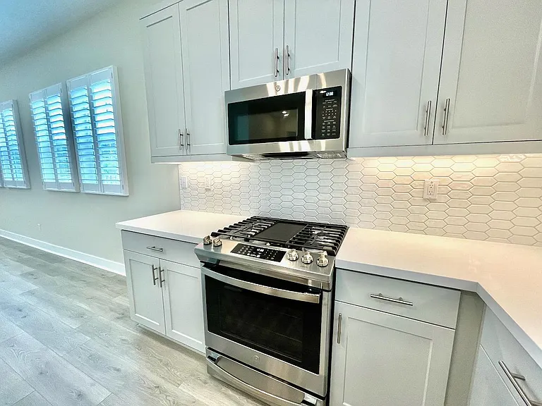 1692 Enterprise Dr — Photo 28