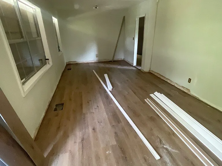 1032 Stuart St — Photo 3