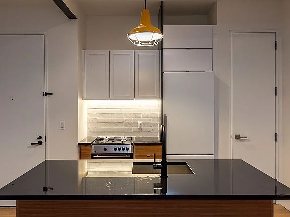 3rd image of 83 Winthrop St #1C