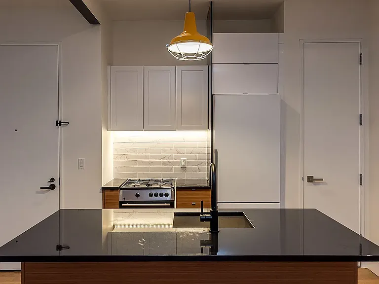 83 Winthrop St #1C — Photo 3