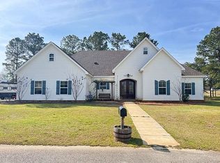 36 Wisteria Ln, Luverne, AL 36049