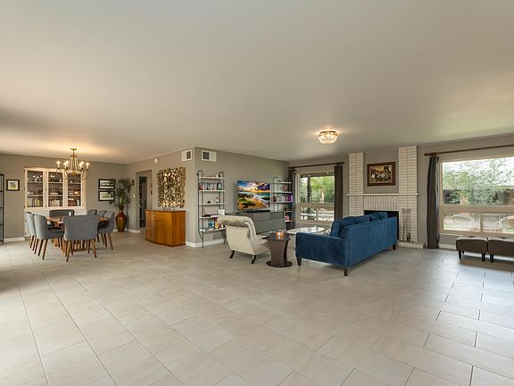 3rd image of 7341 N La Oesta Ave