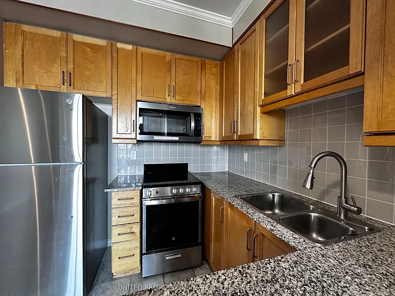 60 Byng Ave #1812 — Photo 8
