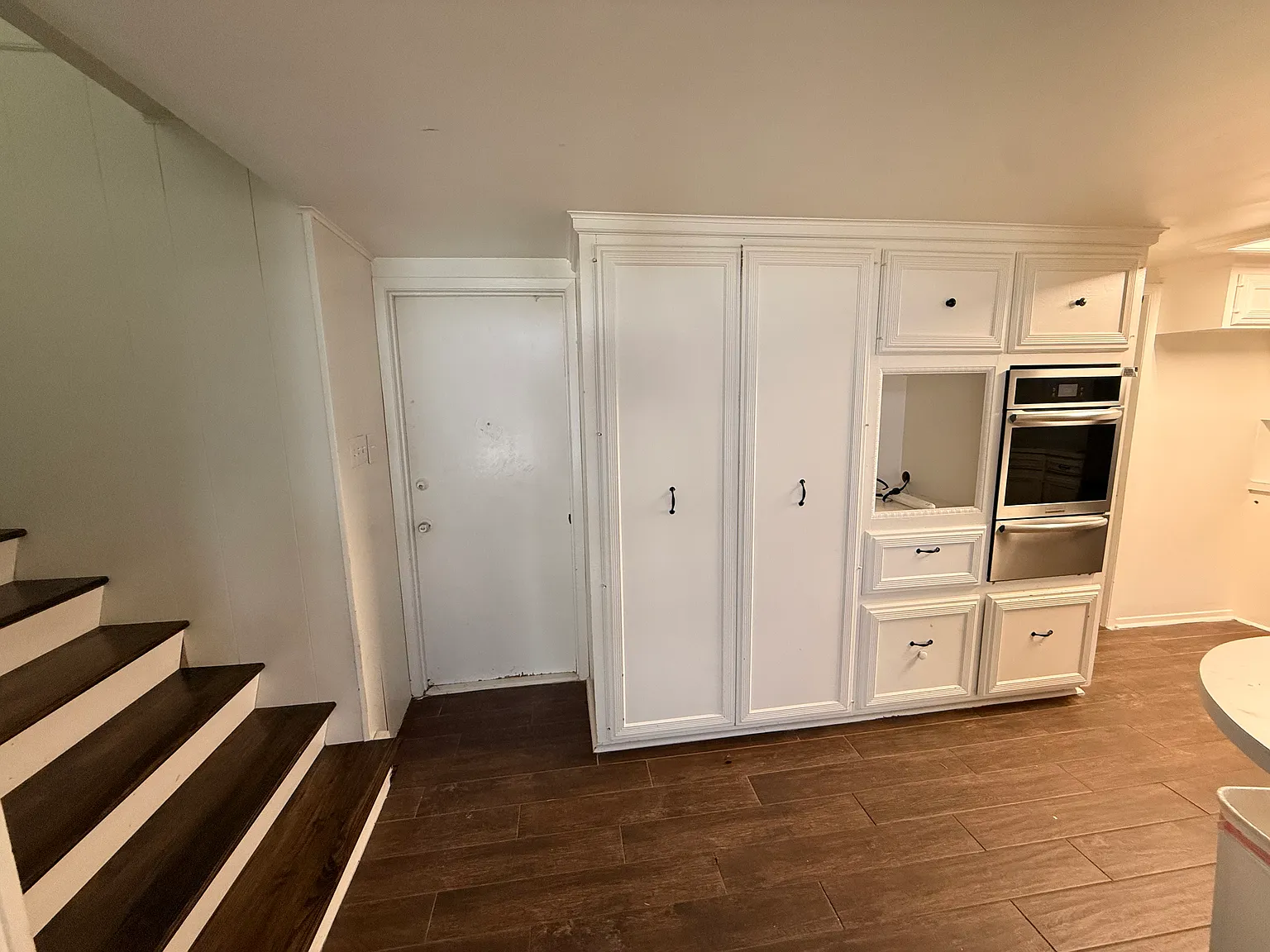 5 bed, 2700 sqft, $2,800 — Photo 4