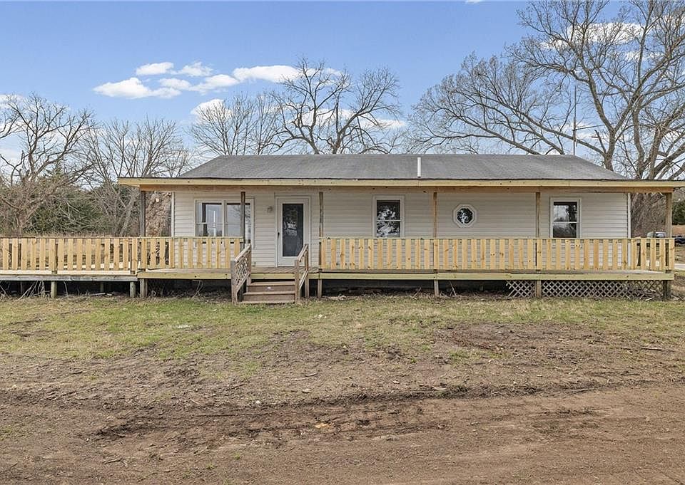 1st image of 17394 Devlin Rd