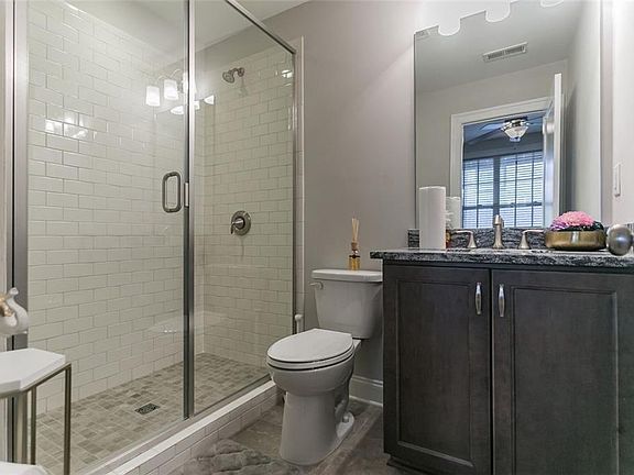 4th image of 7029 Richwood Cir