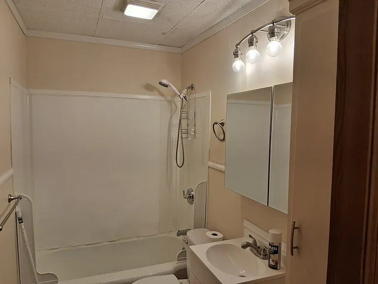 19 Cook St #2 — Photo 6