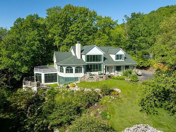 2nd image of 28589 Lake Avenue Way