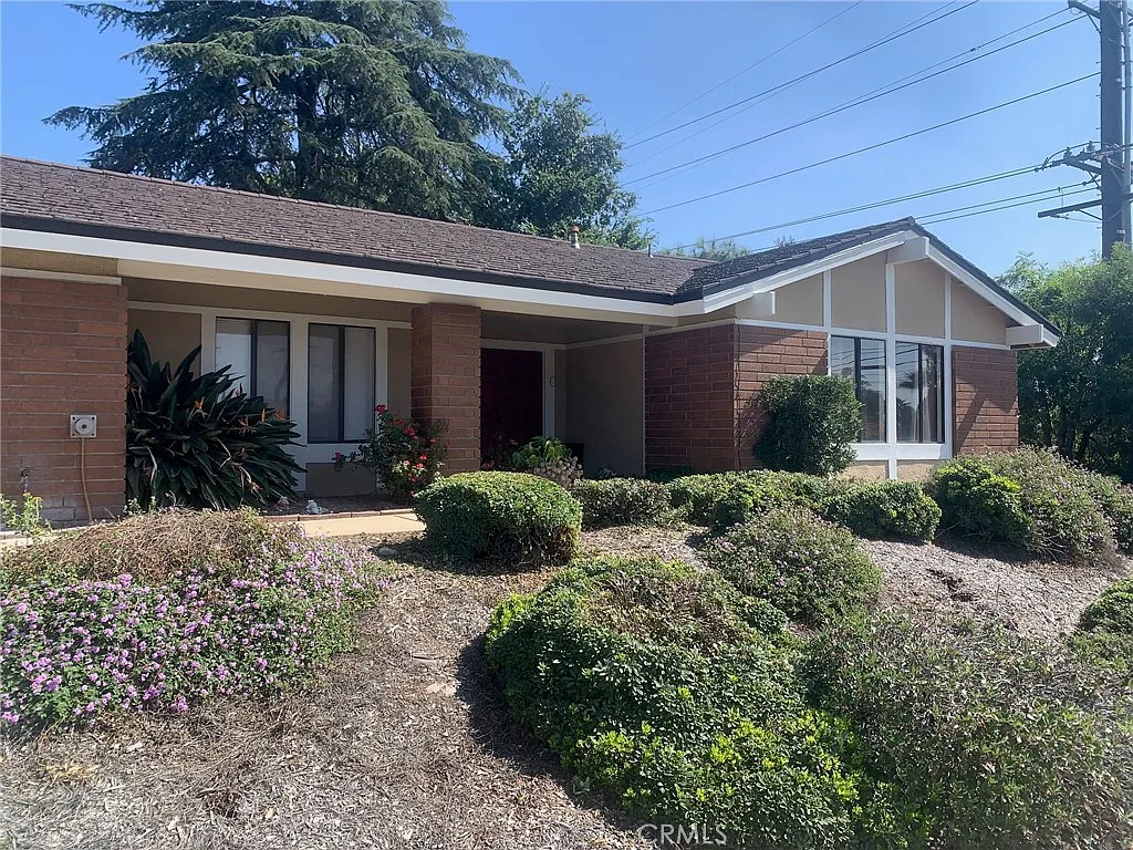 3 bed, 1846 sqft, $3,800 — Photo 3