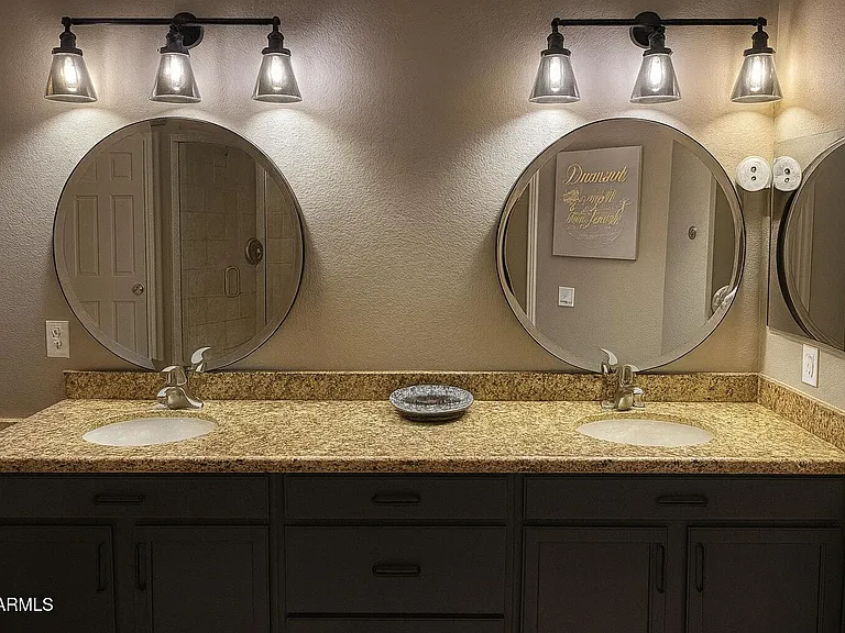 8100 E Camelback Rd #163 — Photo 21