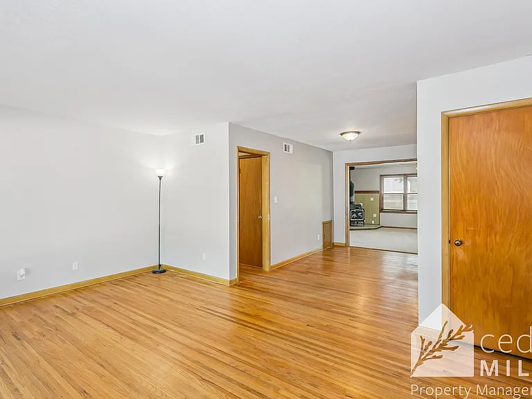 3801 E Grail Ave — Photo 2